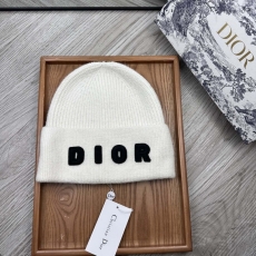 CHRISTIAN DIOR